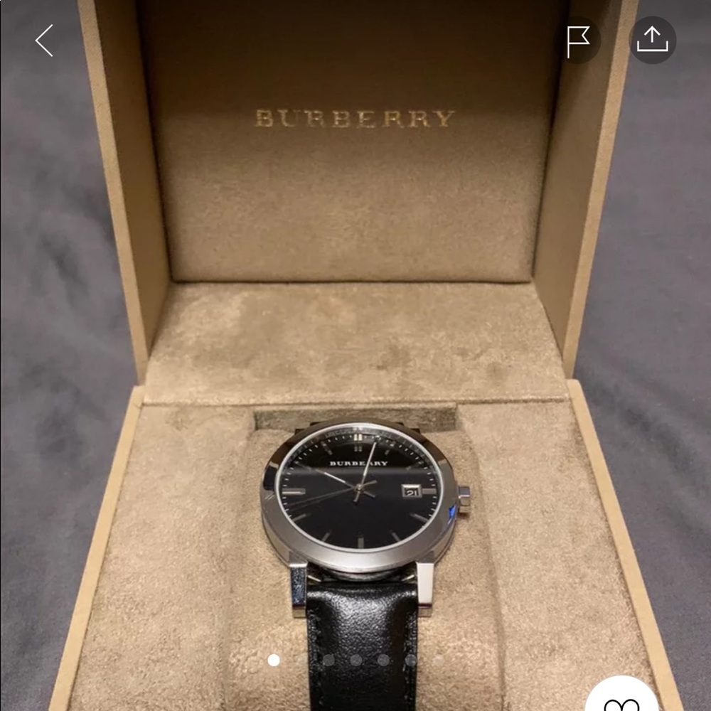 Men’s Burberry leather band watch